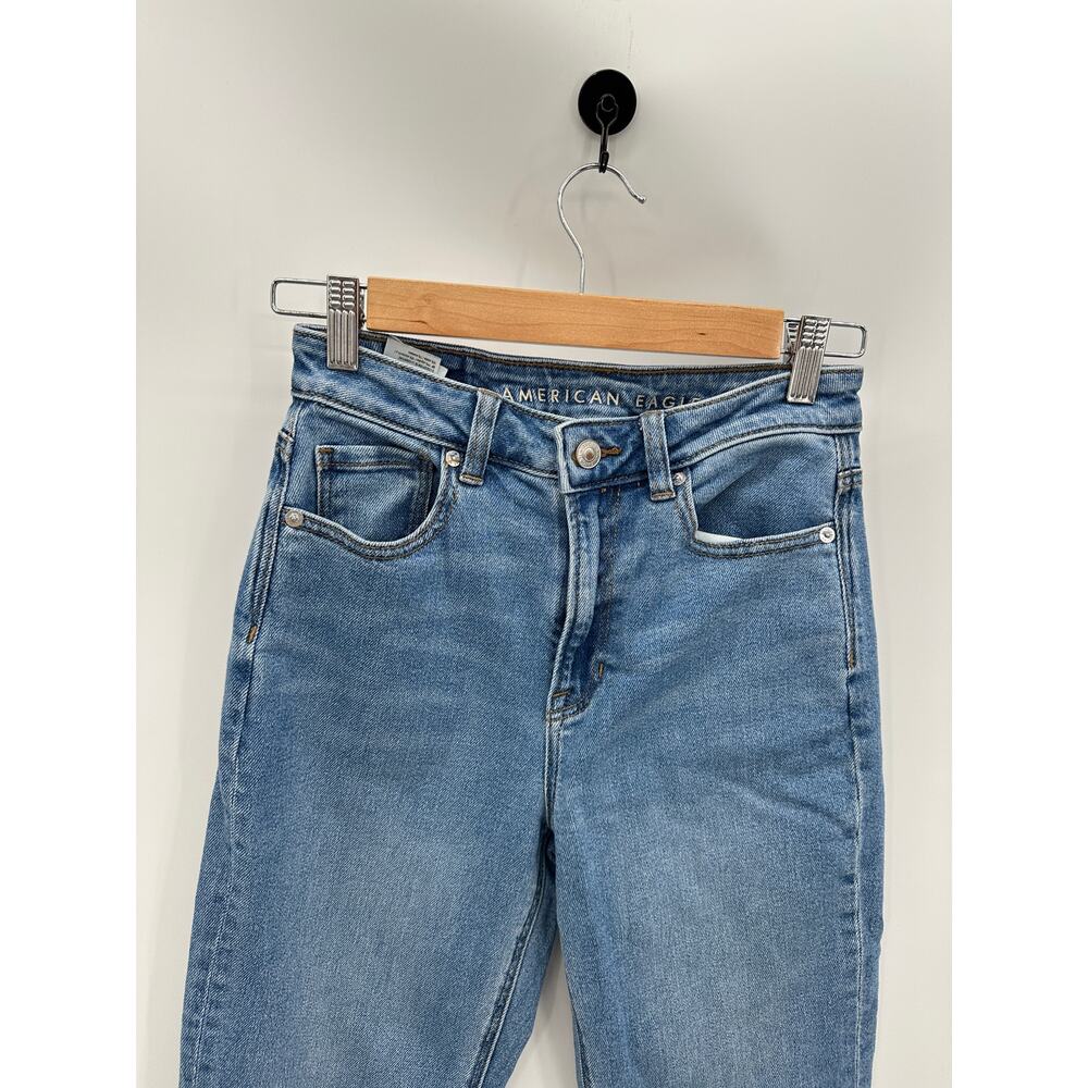 American Eagle Mom Jean Stretch Medium Wash Blue Denim Womens Size 0 Regular - Picture 5 of 8